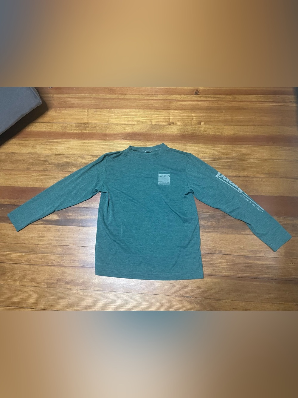 Patagonia Long-Sleeve Crewneck Shirt in Teal Green Size 14